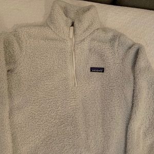 Women’s Patagonia fleece pullover